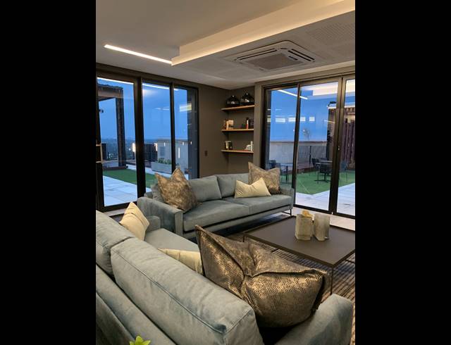 1 BEDROOM APARTMENT FOR SALE IN SANDOWN